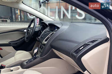 Хэтчбек Ford Focus 2014 в 