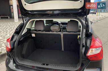 Хэтчбек Ford Focus 2014 в 