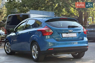 Хэтчбек Ford Focus 2014 в 