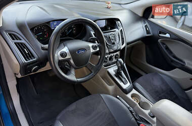 Хэтчбек Ford Focus 2014 в 