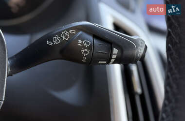 Хэтчбек Ford Focus 2014 в 