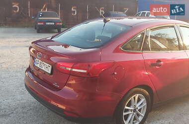 Седан Ford Focus 2015 в 