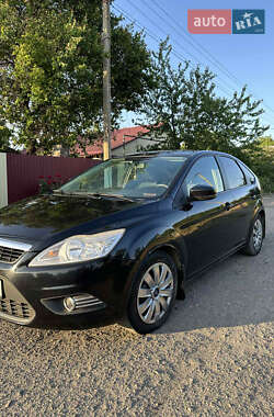 Хэтчбек Ford Focus 2011 в 