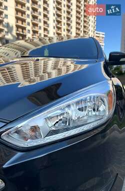 Седан Ford Focus 2015 в 