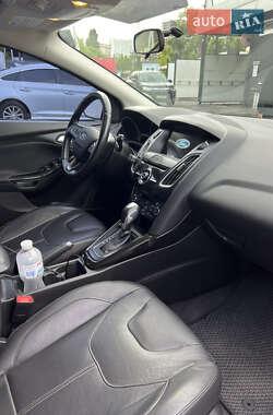 Хэтчбек Ford Focus 2015 в 