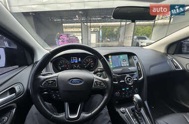 Хэтчбек Ford Focus 2015 в 