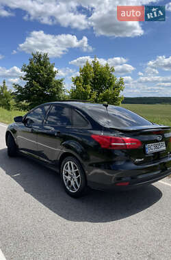 Седан Ford Focus 2015 в 