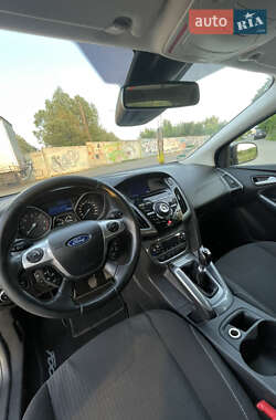 Универсал Ford Focus 2012 в 
