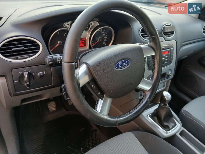 Универсал Ford Focus 2010 в Луцке