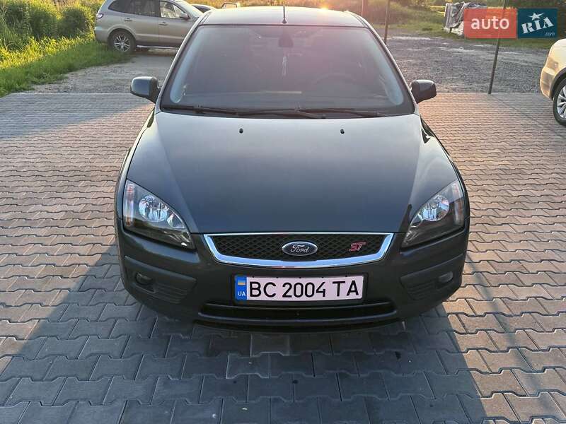 Хэтчбек Ford Focus 2006 в Городке