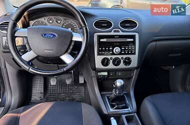 Хэтчбек Ford Focus 2006 в 