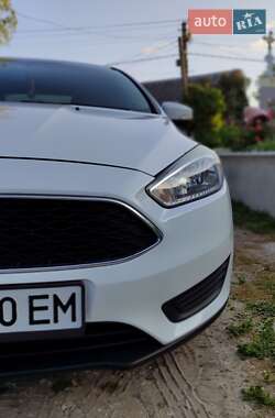 Седан Ford Focus 2015 в 