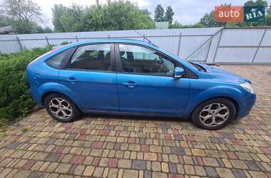 Хэтчбек Ford Focus 2010 в 