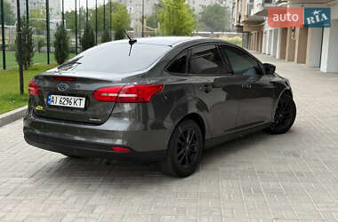 Седан Ford Focus 2015 в 
