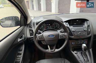 Седан Ford Focus 2015 в 