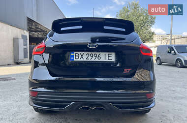Хетчбек Ford Focus 2016 в 