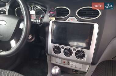 Хетчбек Ford Focus 2008 в 