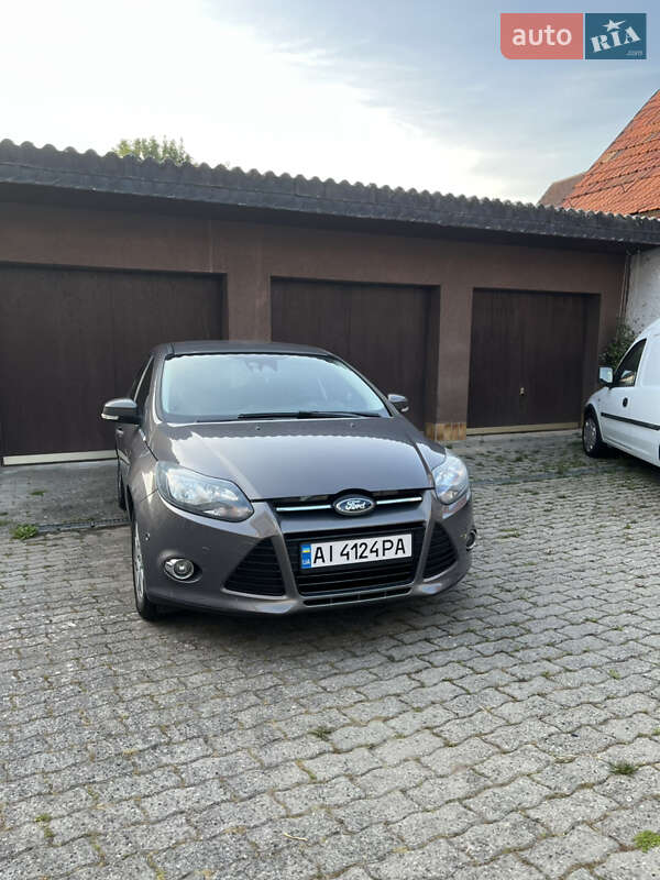 Универсал Ford Focus 2012 в 