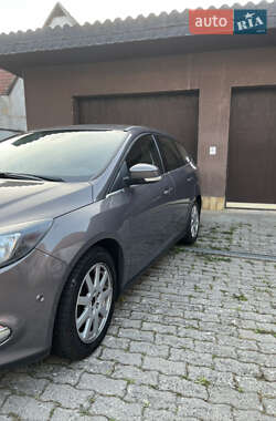 Универсал Ford Focus 2012 в 