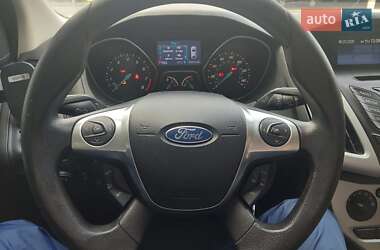 Седан Ford Focus 2013 в 