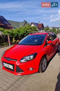 Хэтчбек Ford Focus 2013 в 