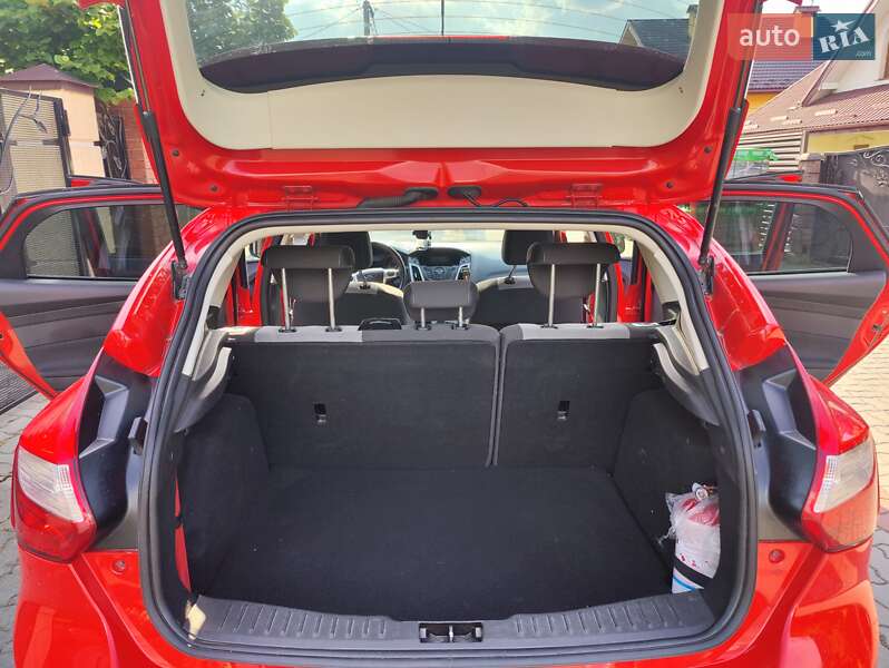 Хэтчбек Ford Focus 2013 в Львове