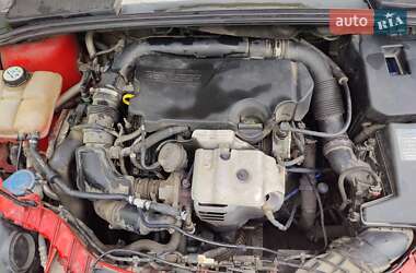Хэтчбек Ford Focus 2013 в 