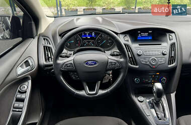 Седан Ford Focus 2016 в 