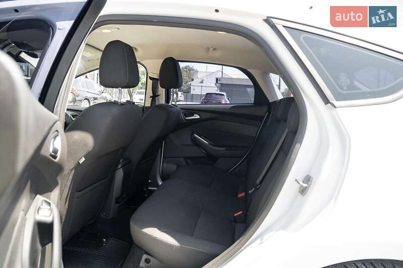 Хэтчбек Ford Focus 2016 в Черновцах