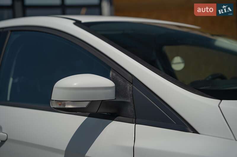 Хэтчбек Ford Focus 2016 в Черновцах