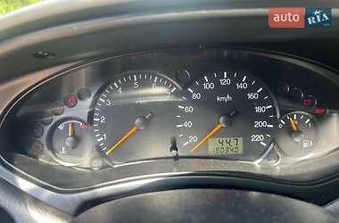 Хэтчбек Ford Focus 2004 в 
