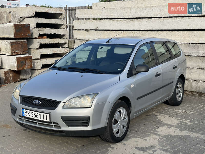 Универсал Ford Focus 2005 в Сарнах