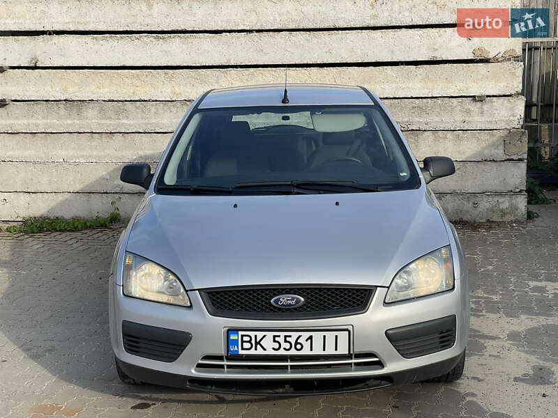 Универсал Ford Focus 2005 в Сарнах