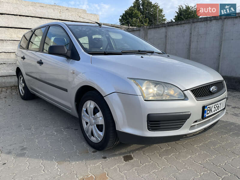 Универсал Ford Focus 2005 в Сарнах