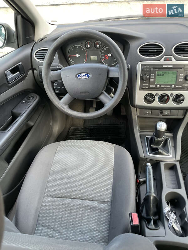 Универсал Ford Focus 2005 в Сарнах