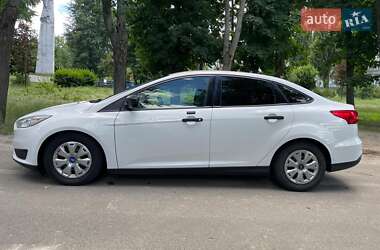 Седан Ford Focus 2016 в 