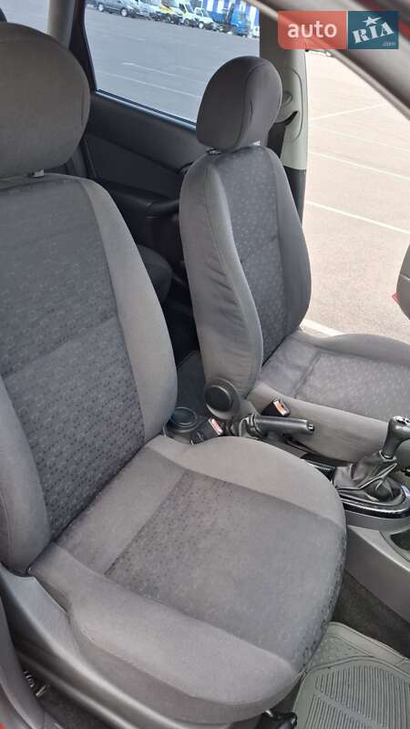 Универсал Ford Focus 2002 в Ровно