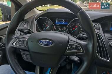 Хэтчбек Ford Focus 2018 в 