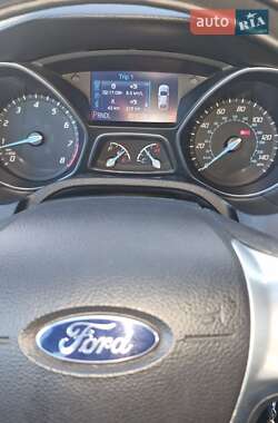 Седан Ford Focus 2013 в 