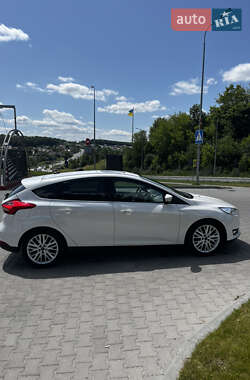 Хэтчбек Ford Focus 2017 в 