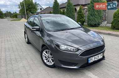 Седан Ford Focus 2015 в 