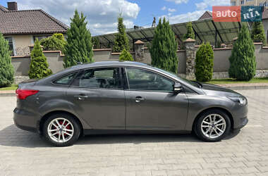 Седан Ford Focus 2015 в 