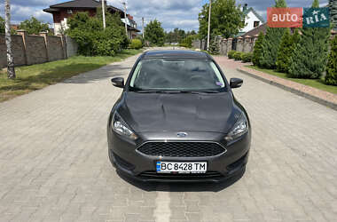 Седан Ford Focus 2015 в 