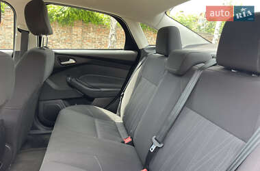 Седан Ford Focus 2015 в 