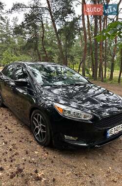 Седан Ford Focus 2015 в 