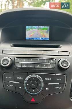 Седан Ford Focus 2015 в 