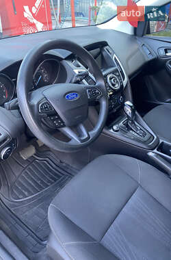 Хэтчбек Ford Focus 2015 в 