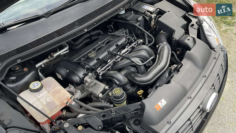Хэтчбек Ford Focus 2010 в Каменском