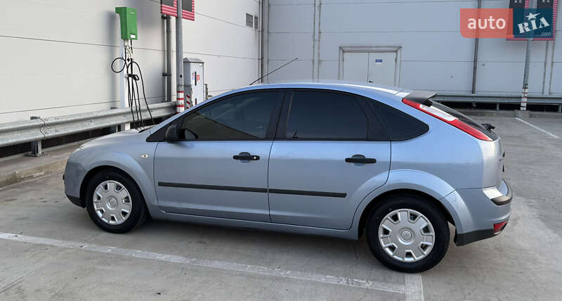 Хэтчбек Ford Focus 2005 в Киеве