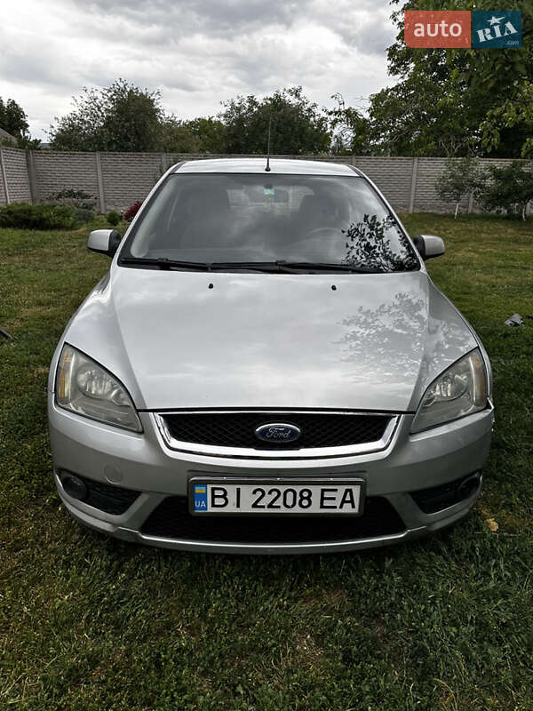 Хэтчбек Ford Focus 2006 в Полтаве